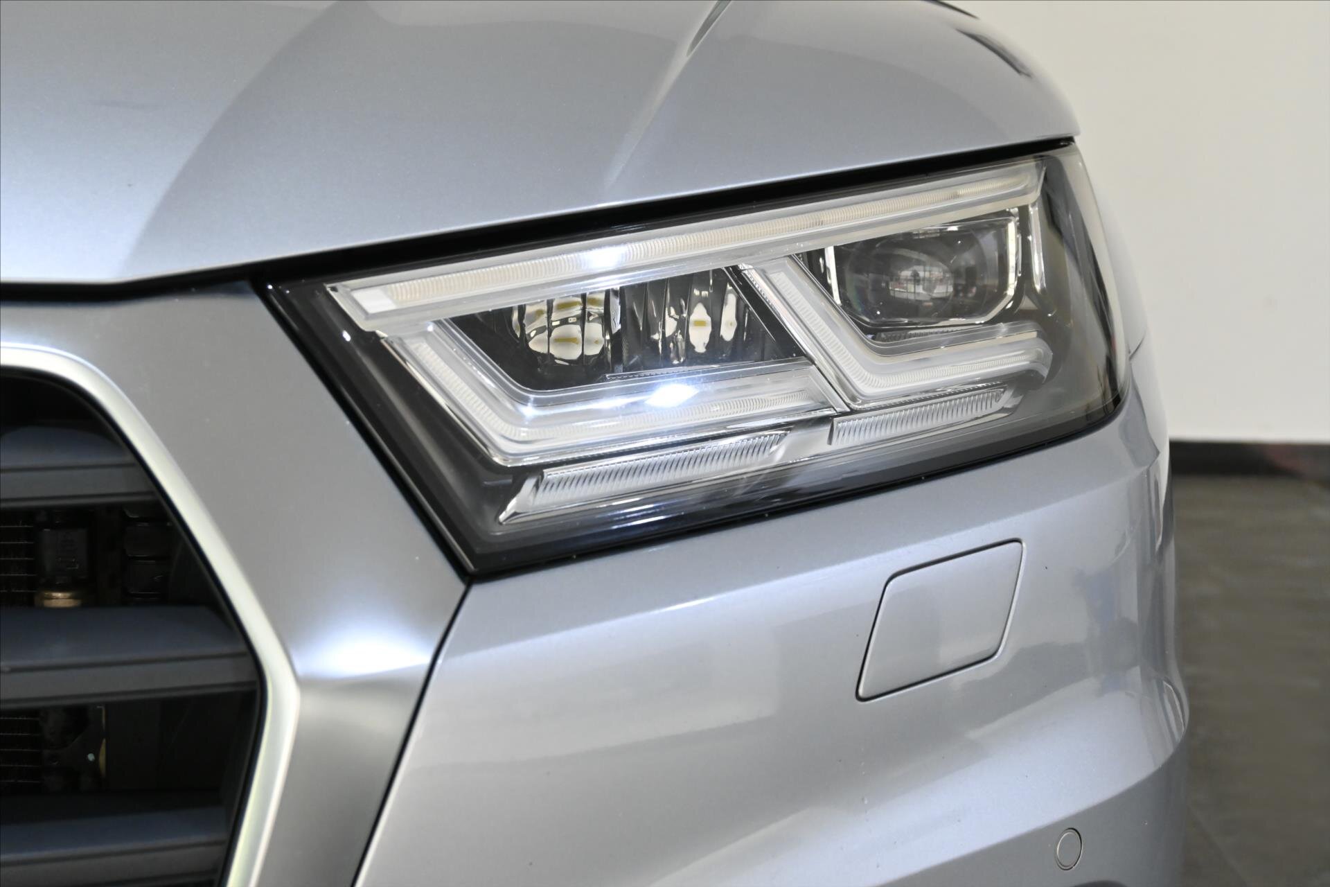 Audi Q5 SUV / Terénní 2,0 l 140 kw