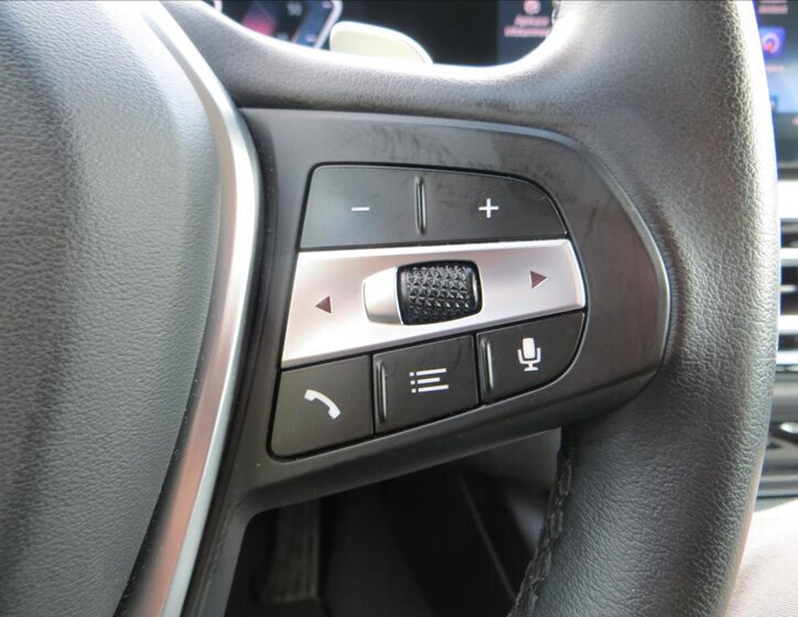 BMW Řada 3 Sedan / Limuzína 2,0 l 115 kw