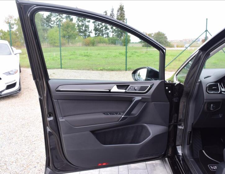 Volkswagen Golf Sportsvan 27