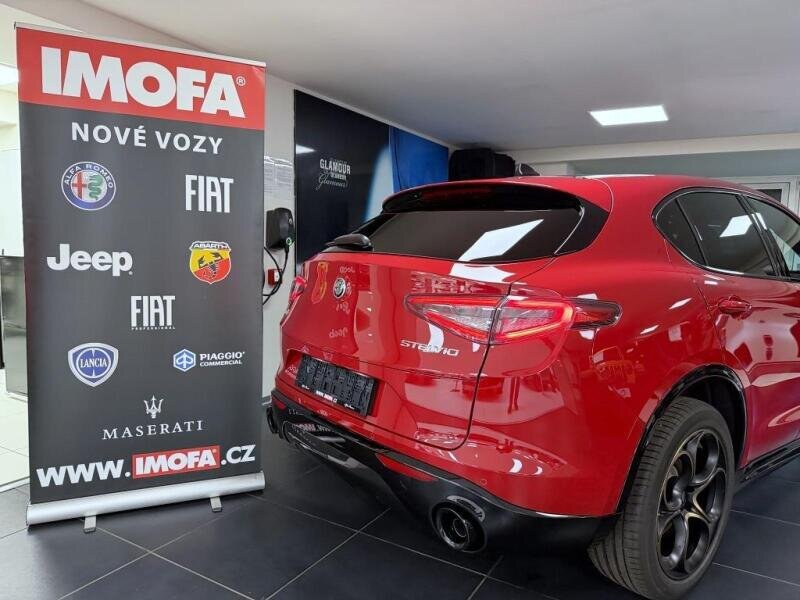 Alfa Romeo Stelvio SUV / Terénní 2,0 l 206 kw