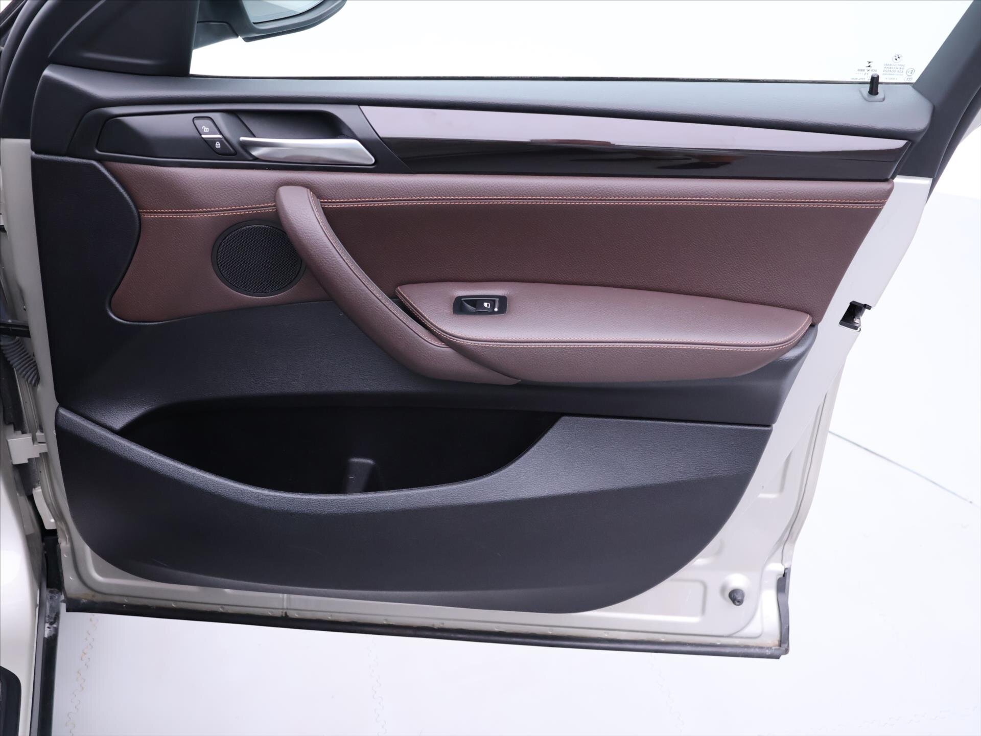 BMW X4 SUV / Terénní 2,0 l 140 kw