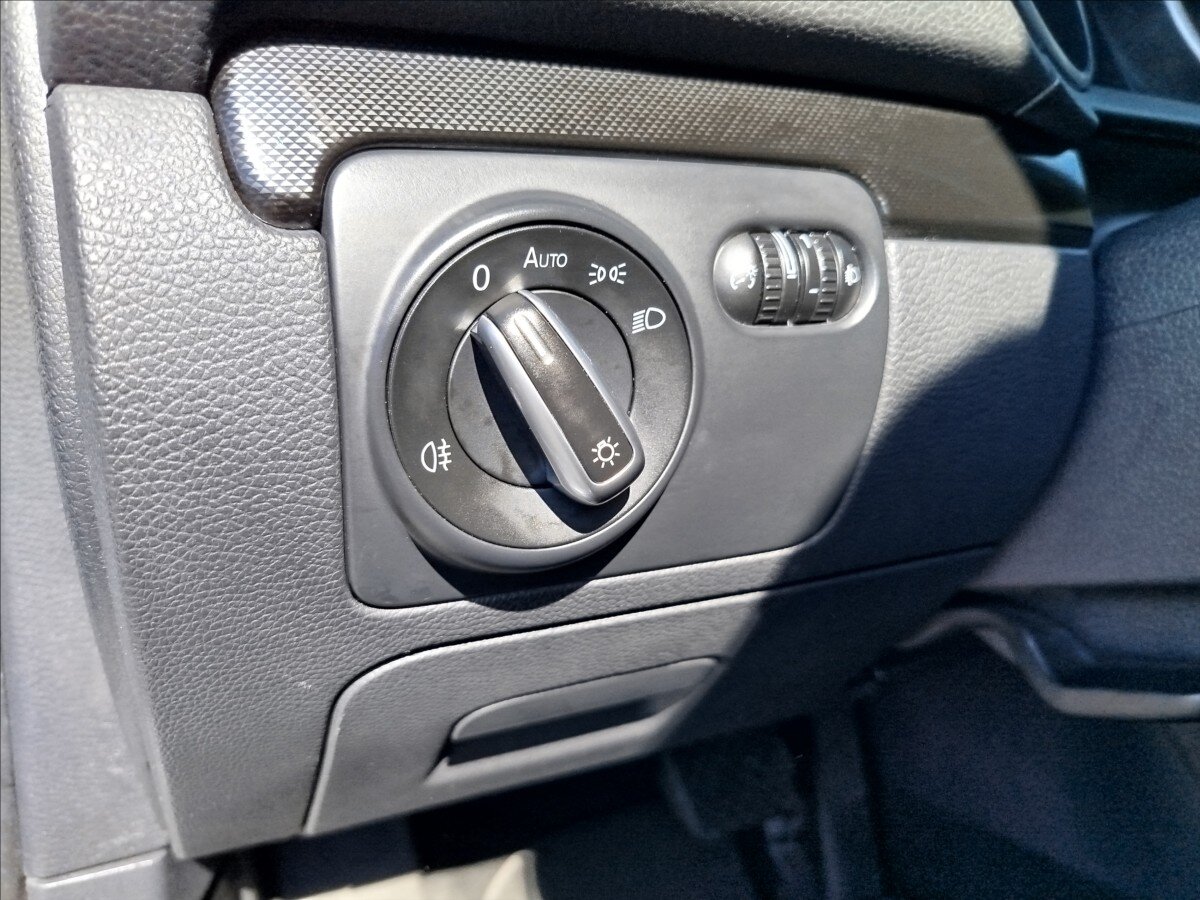 Volkswagen Golf Kombi 2,0 l 103 kw