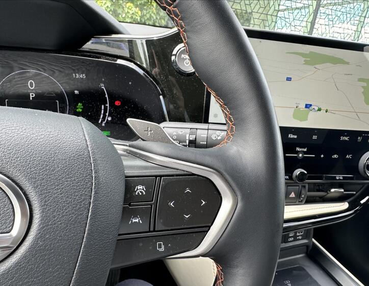 Lexus NX 450h plus 11