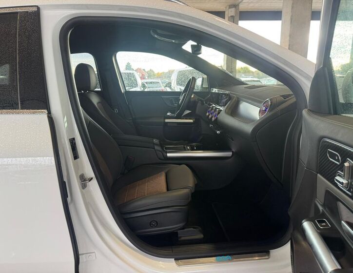 Mercedes-Benz EQA 13