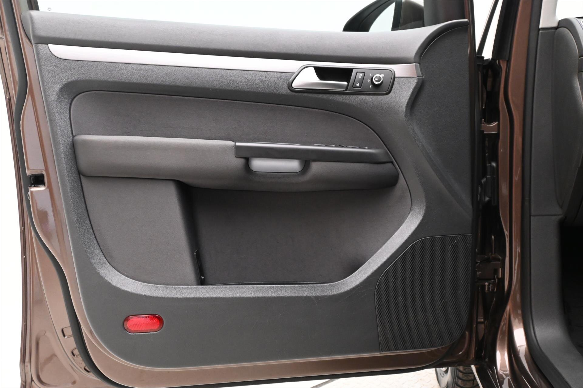 Volkswagen Touran MPV 1,6 l 77 kw