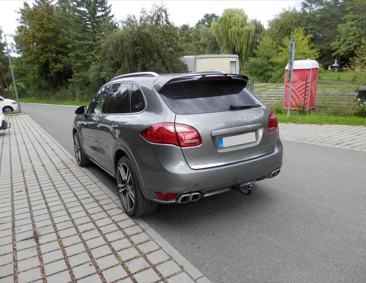 Porsche Cayenne SUV 4,1 l 281 kw