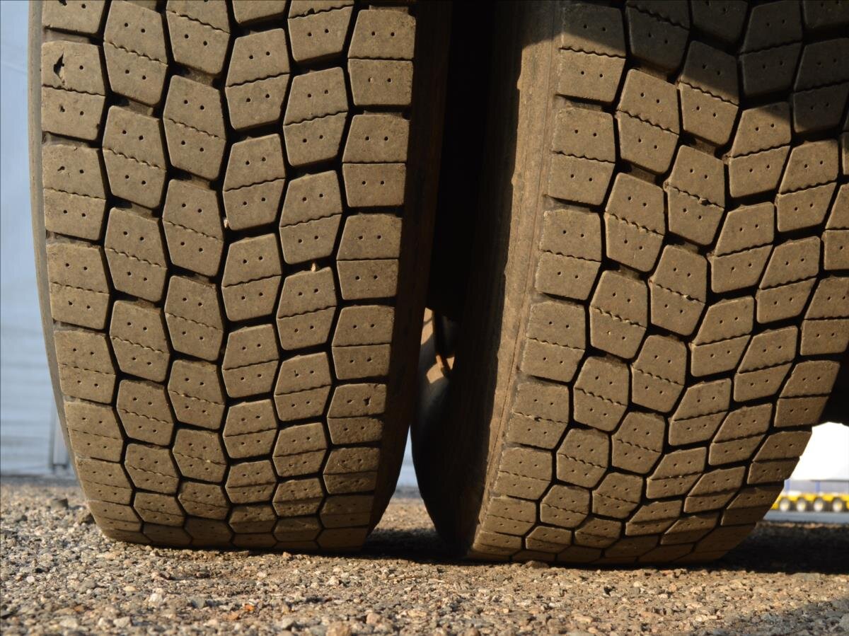 Renault Ostatní Valník 10,8 l 332 kw