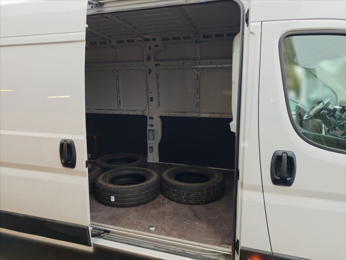 Opel Movano Skříň 2,2 l 121 kw