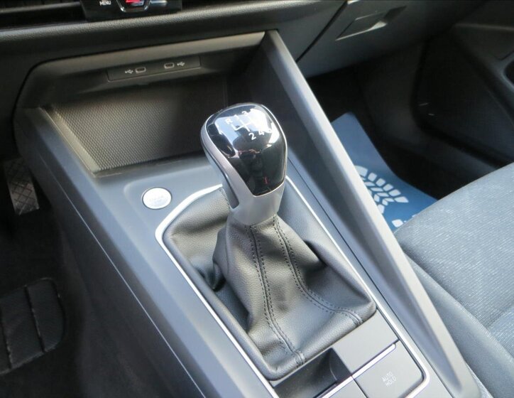 Volkswagen Golf Kombi 1,5 l 96 kw