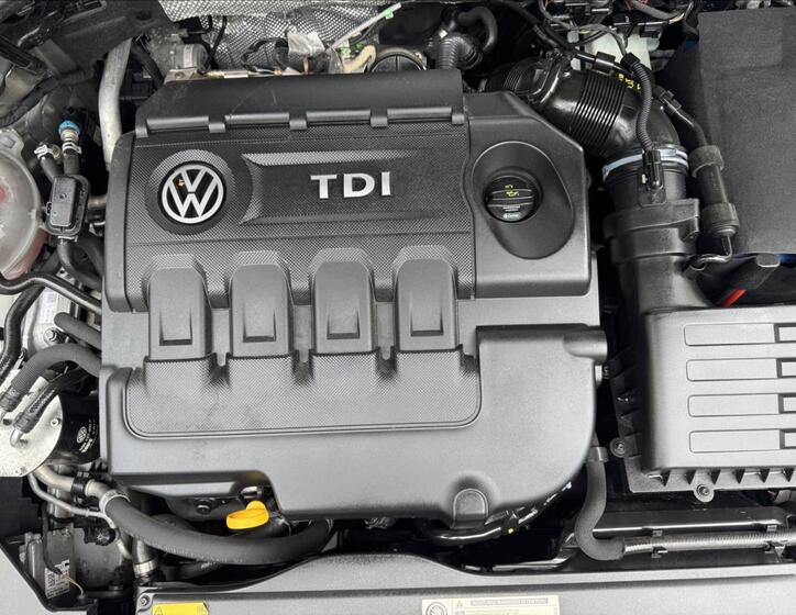 Volkswagen Passat 25