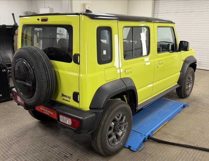 Suzuki Jimny SUV 1,5 l 75 kw