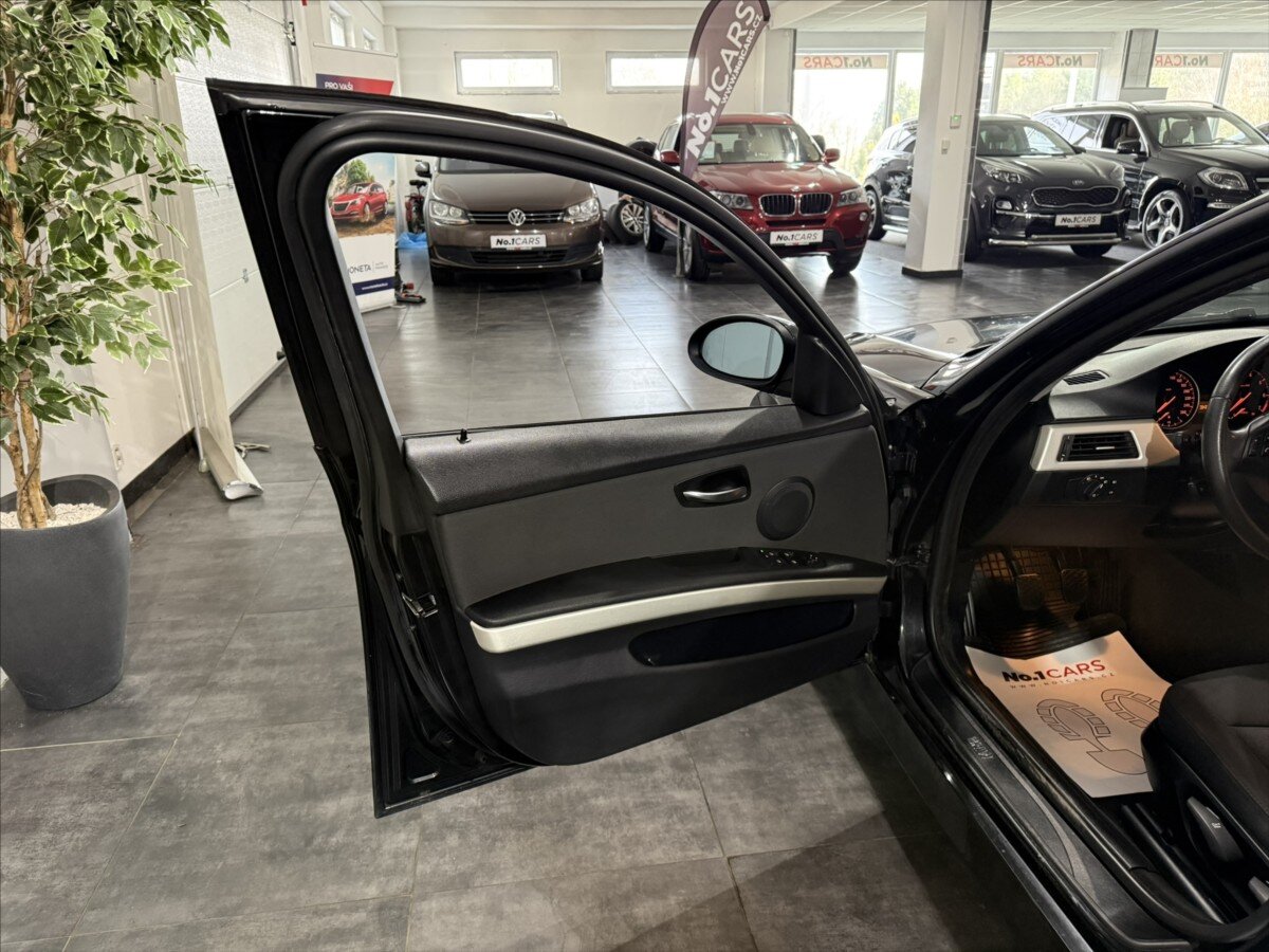 BMW Řada 3 Sedan / Limuzína 2,0 l 105 kw