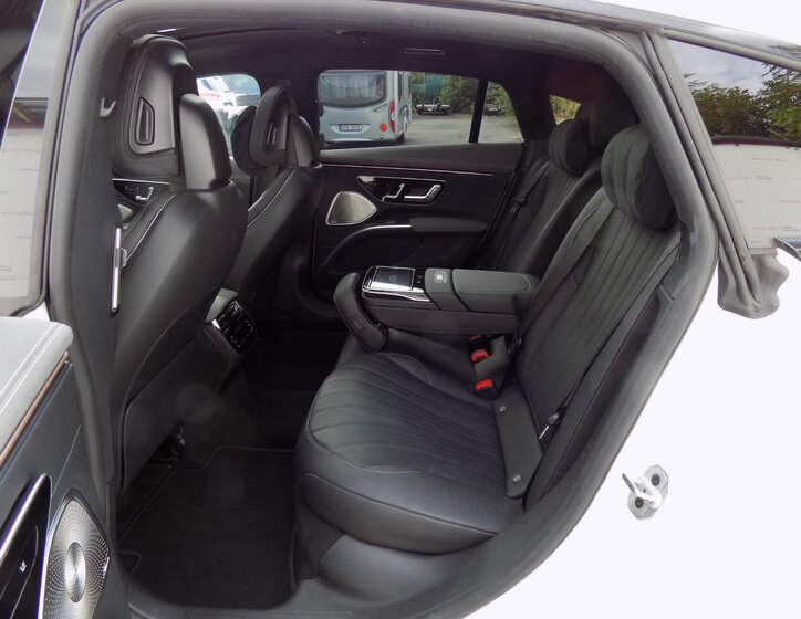 Mercedes-Benz EQS 10