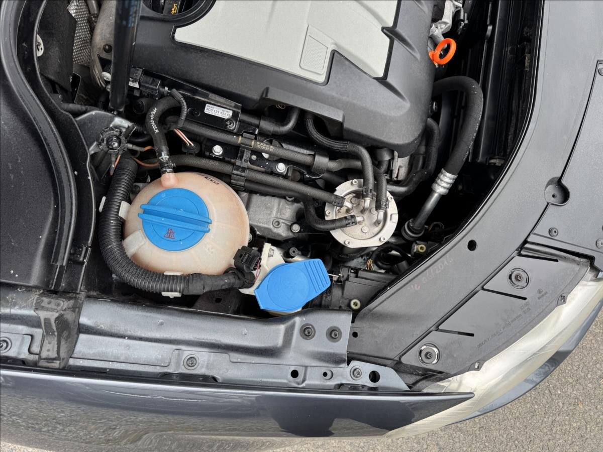 Volkswagen Passat Kombi 2,0 l 103 kw