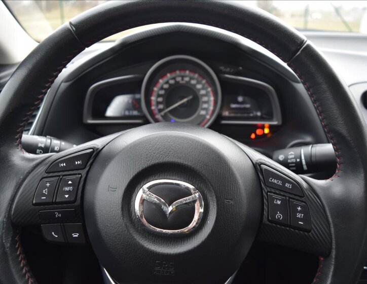 Mazda 3 Sedan / Limuzína 1,5 l 74 kw