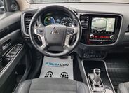 Mitsubishi Outlander 14