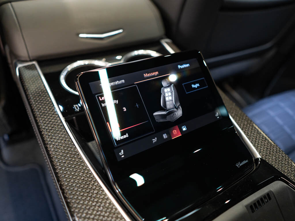 Cadillac Escalade SUV / Terénní 6,2 l 508 kw