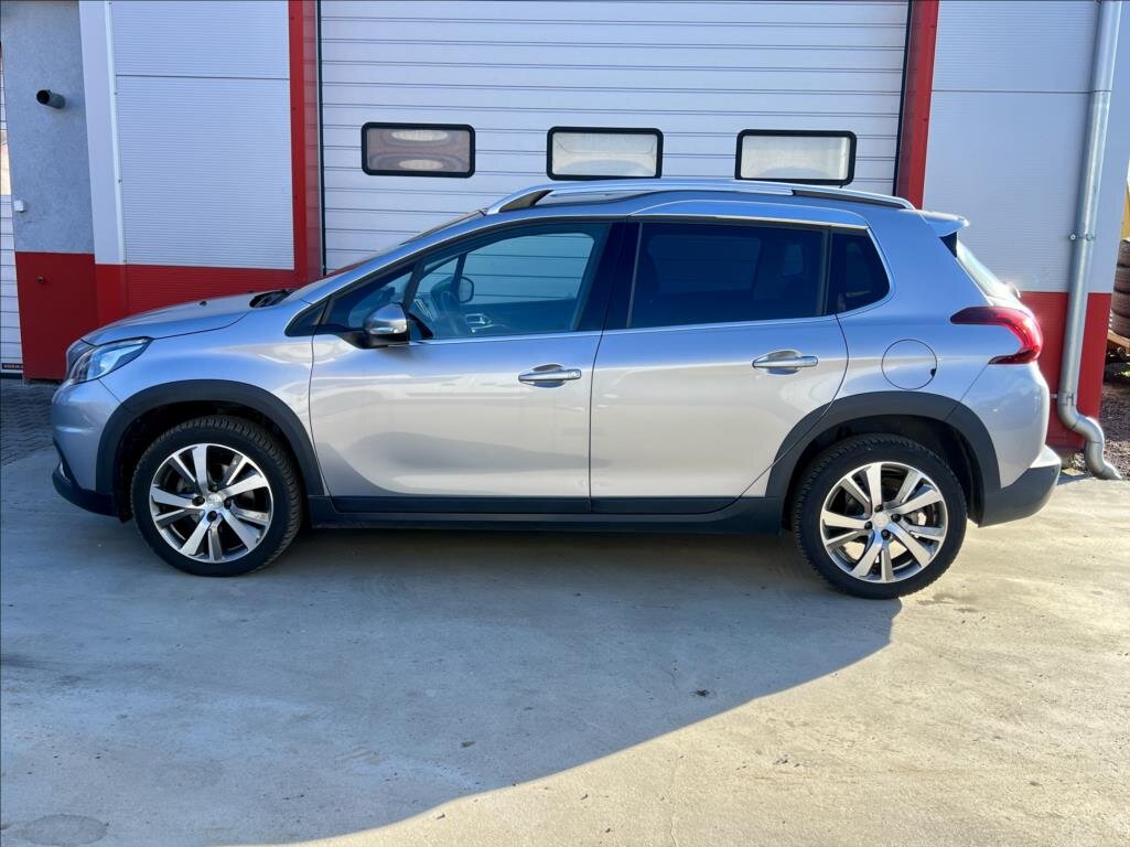 Peugeot 2008 SUV / Terénní 1,2 l 81 kw