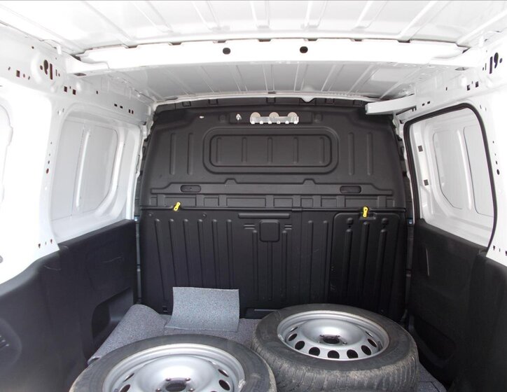 Peugeot Partner Ostatní 1,5 l 75 kw