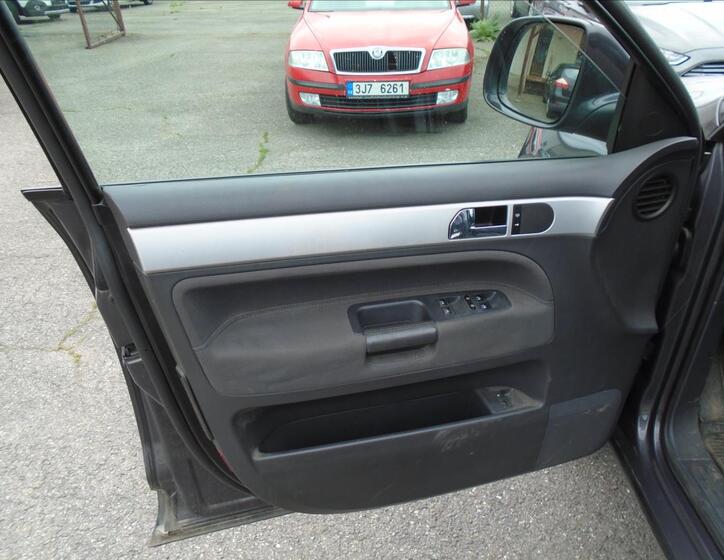 Volkswagen Touareg 9