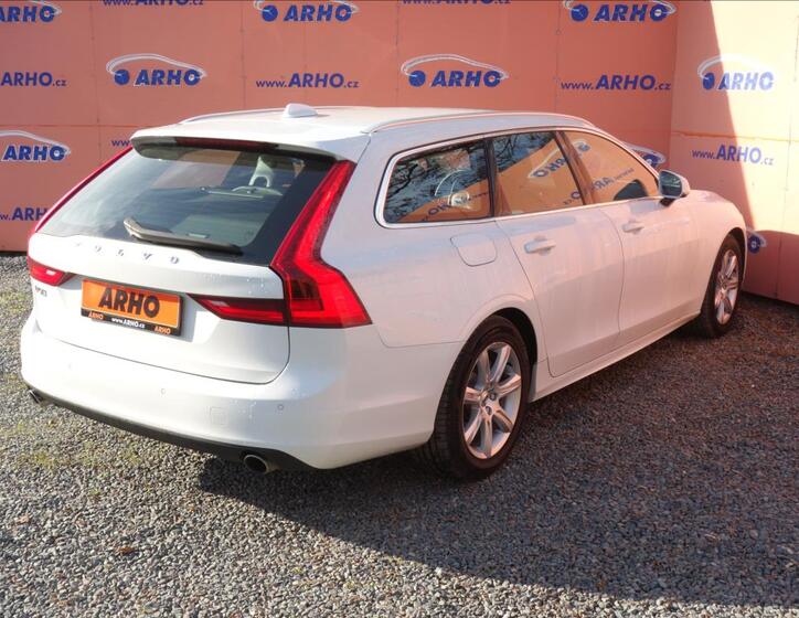 Volvo V90 7