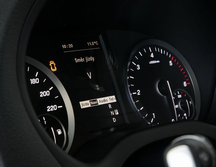 Mercedes-Benz Vito Skříň 2,0 l 120 kw