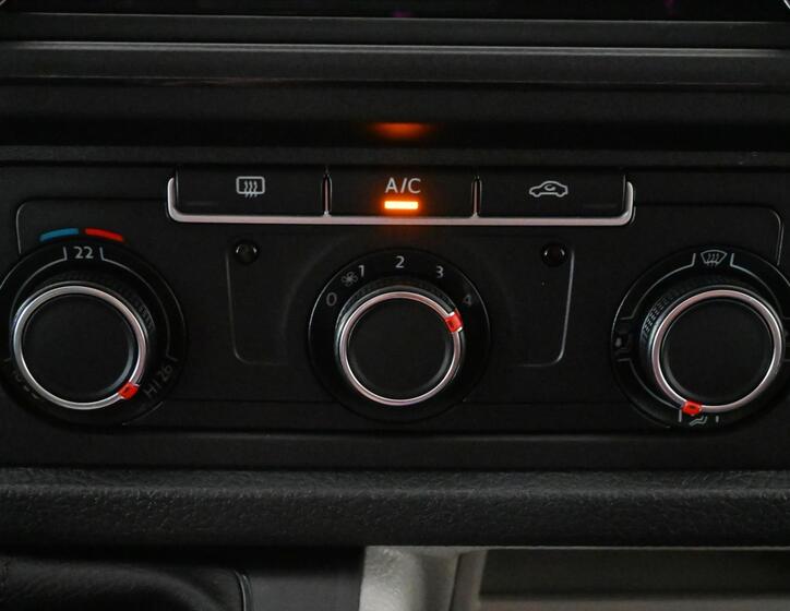 Volkswagen Transporter 21