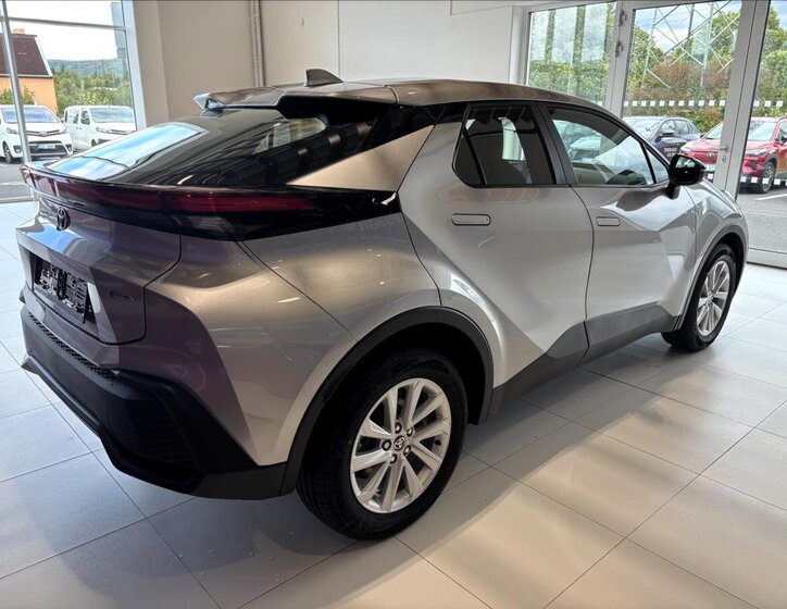 Toyota C-HR 7
