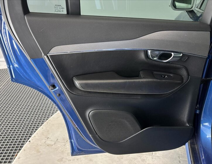 Volvo XC90 SUV / Terénní 2,0 l 173 kw