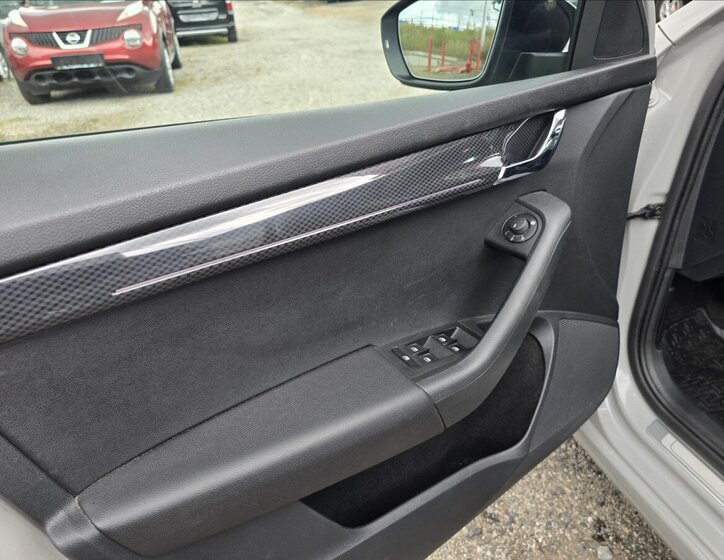 Škoda Octavia Sedan / Limuzína 2,0 l 135 kw