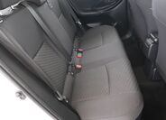 Toyota Yaris Cross 13