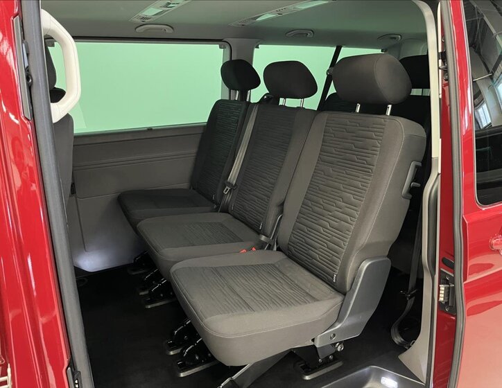 Volkswagen Caravelle 16