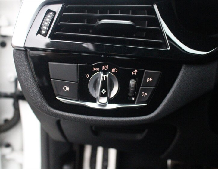 BMW Řada 5 Kombi 3,0 l 210 kw