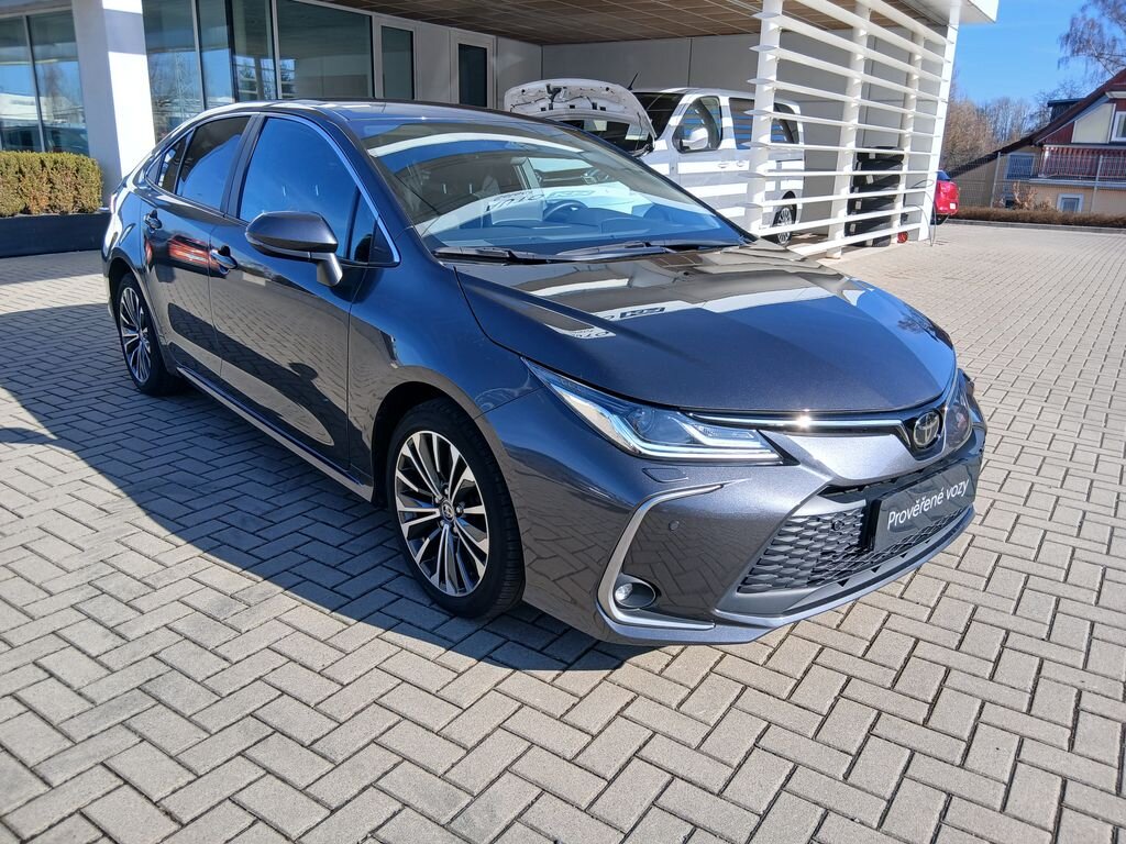 Toyota Corolla Sedan 1,5 l 92 kw