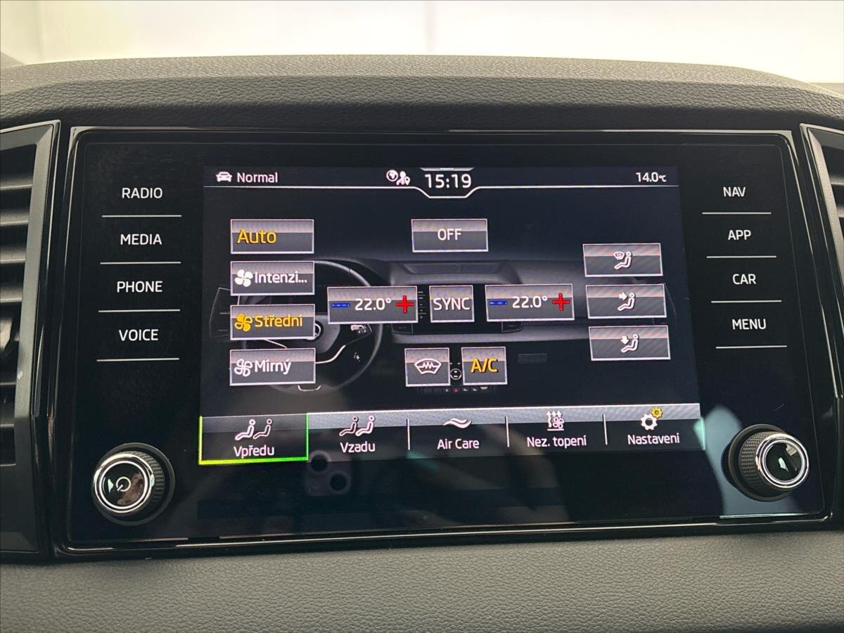 Škoda Karoq SUV / Terénní 1,5 l 110 kw