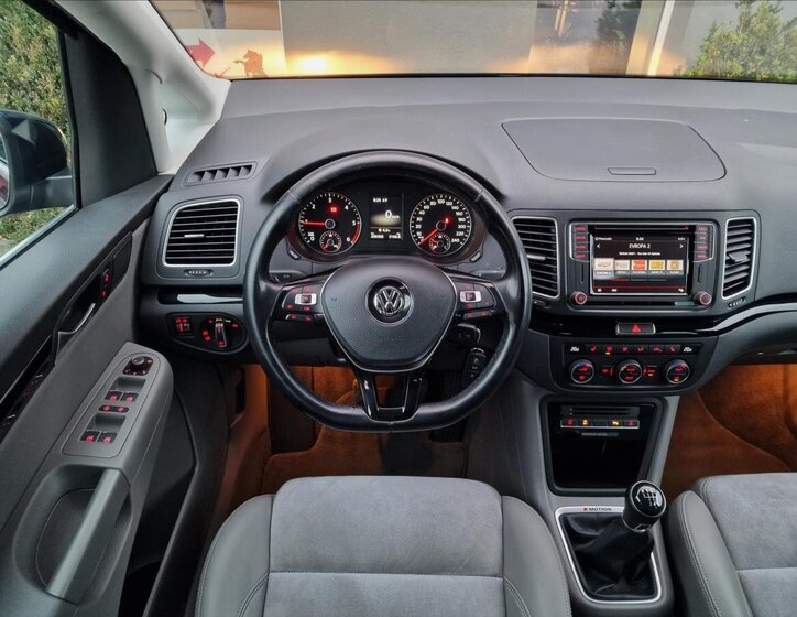Volkswagen Sharan 12