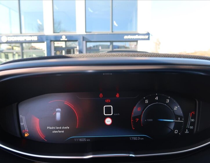 Peugeot 3008 SUV / Terénní 1,2 l 96 kw