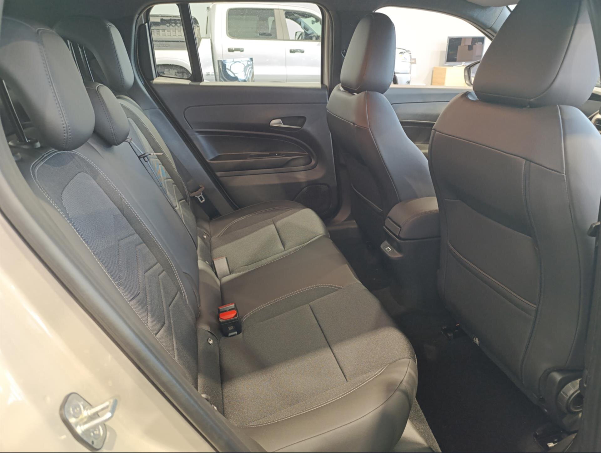 Jeep Avenger SUV 1,2 l 81 kw