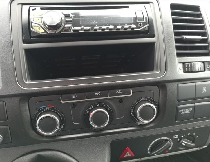 Volkswagen Transporter 9