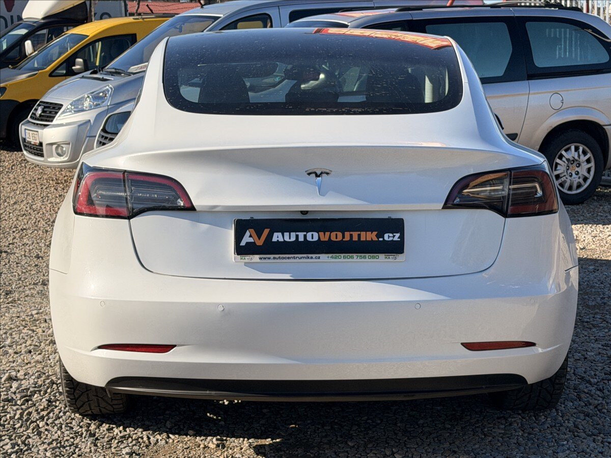 Tesla Model 3 Sedan / Limuzína 0,0 100 kw