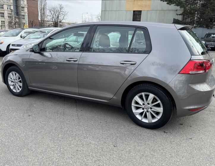 Volkswagen Golf Hatchback 1,2 l 63 kw