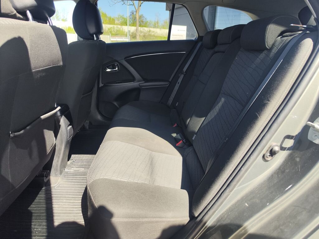 Toyota Avensis Kombi 2,0 l 93 kw