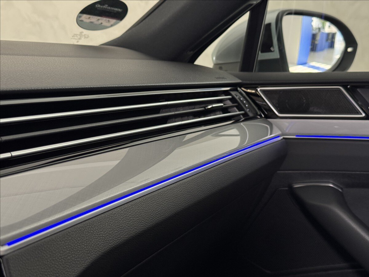 Volkswagen Passat Kombi 1,4 l 160 kw