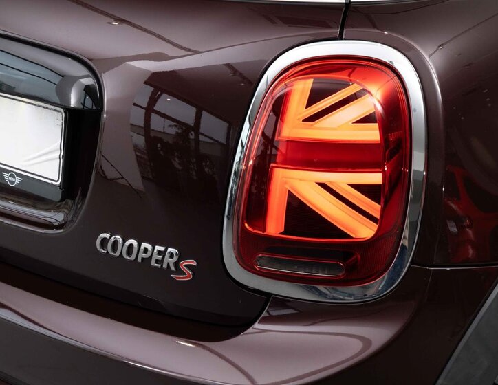 Mini Cooper Hatchback 2,0 l 141 kw