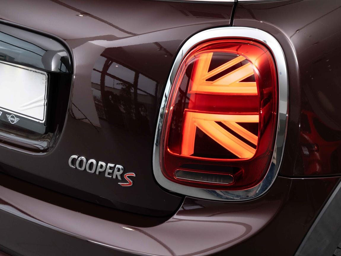 Mini Cooper Hatchback 2,0 l 141 kw