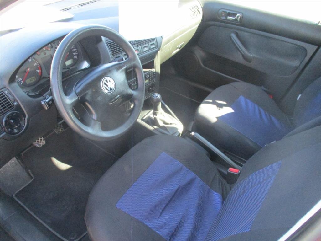 Volkswagen Golf Hatchback 1,6 l 77 kw