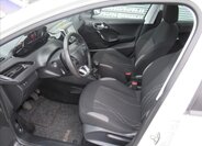 Peugeot 208 Hatchback 1,2 l 60 kw