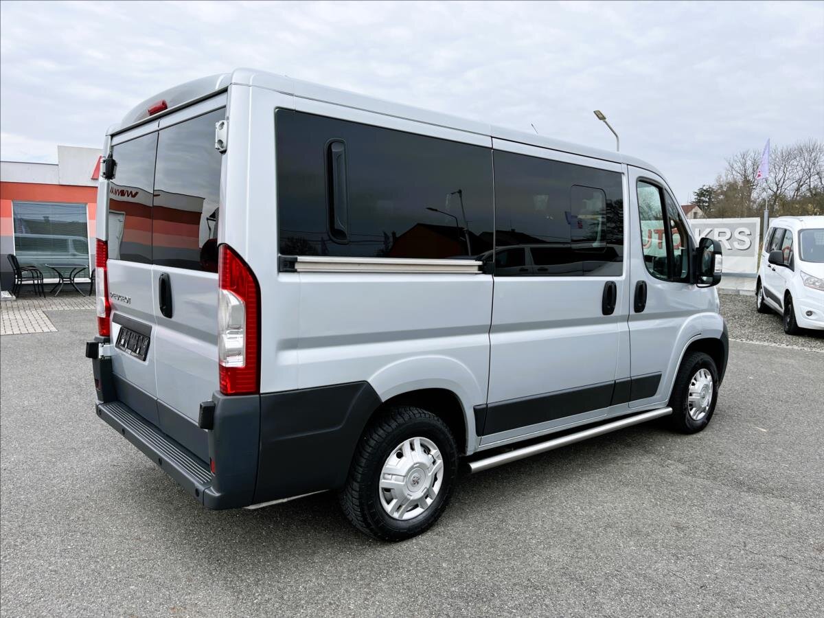 Peugeot Boxer Kombi 2,2 l 88 kw