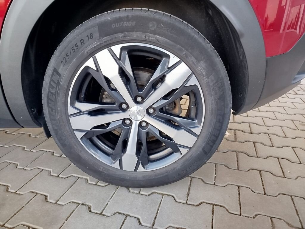 Peugeot 3008 SUV / Terénní 1,5 l 96 kw