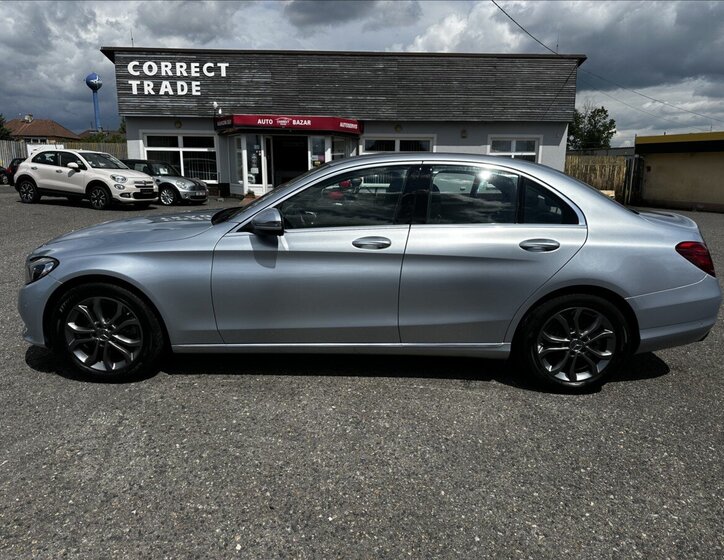 Mercedes-Benz Třídy C Sedan 1,6 l 115 kw